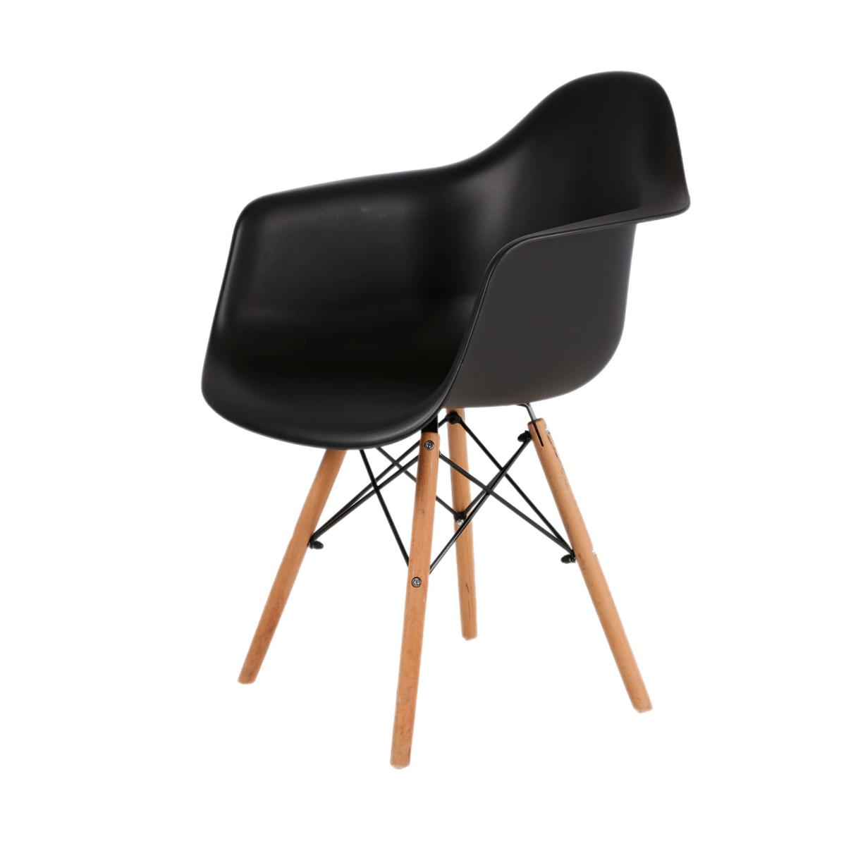 120 Стул-кресло Eames DAW черное